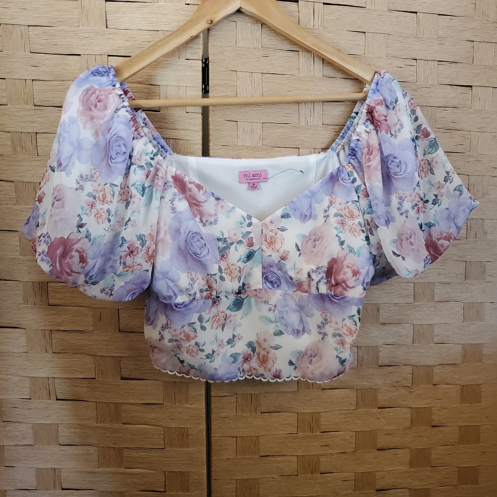 mi ami for Francesca's Top Size Small Lavender Floral Puff-Sleeve Crop